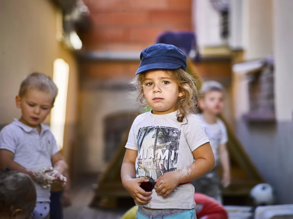 Une micro-crèche à Barr, au cœur de l’Alsace centrale, conçue pour le bien-être des enfants et des familles avec&nbsp;:<br>